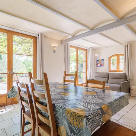 Ferienhaus Mas Du Tilleul *